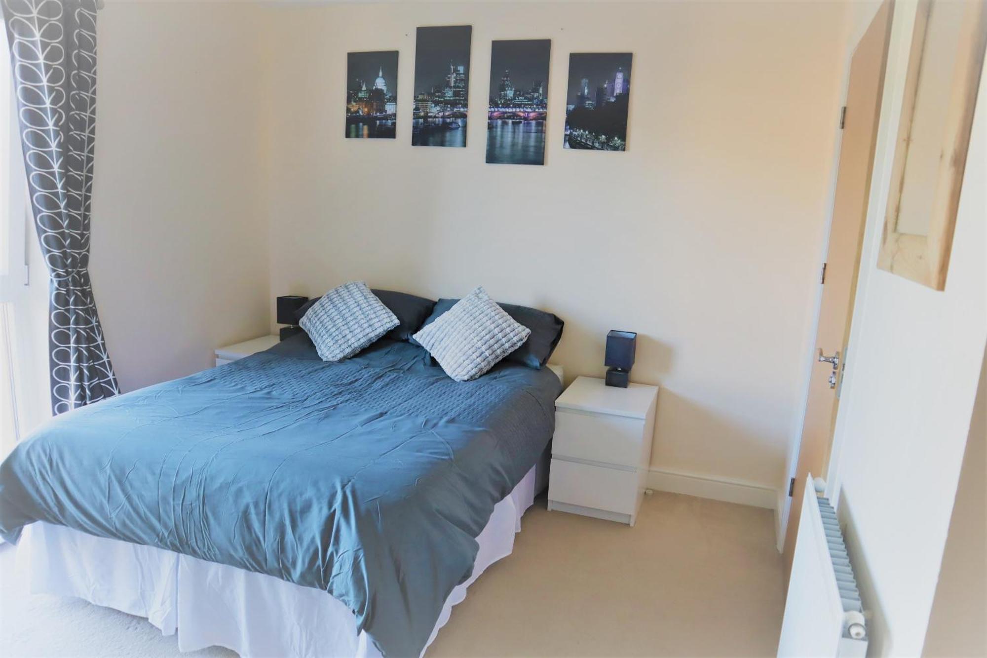 Appartement 2Br Apt In Crawley W Parking - Near Gatwick Extérieur photo