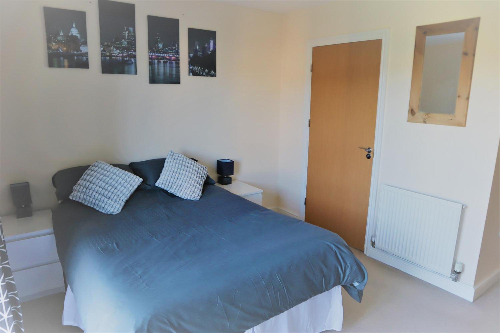 Appartement 2Br Apt In Crawley W Parking - Near Gatwick Extérieur photo