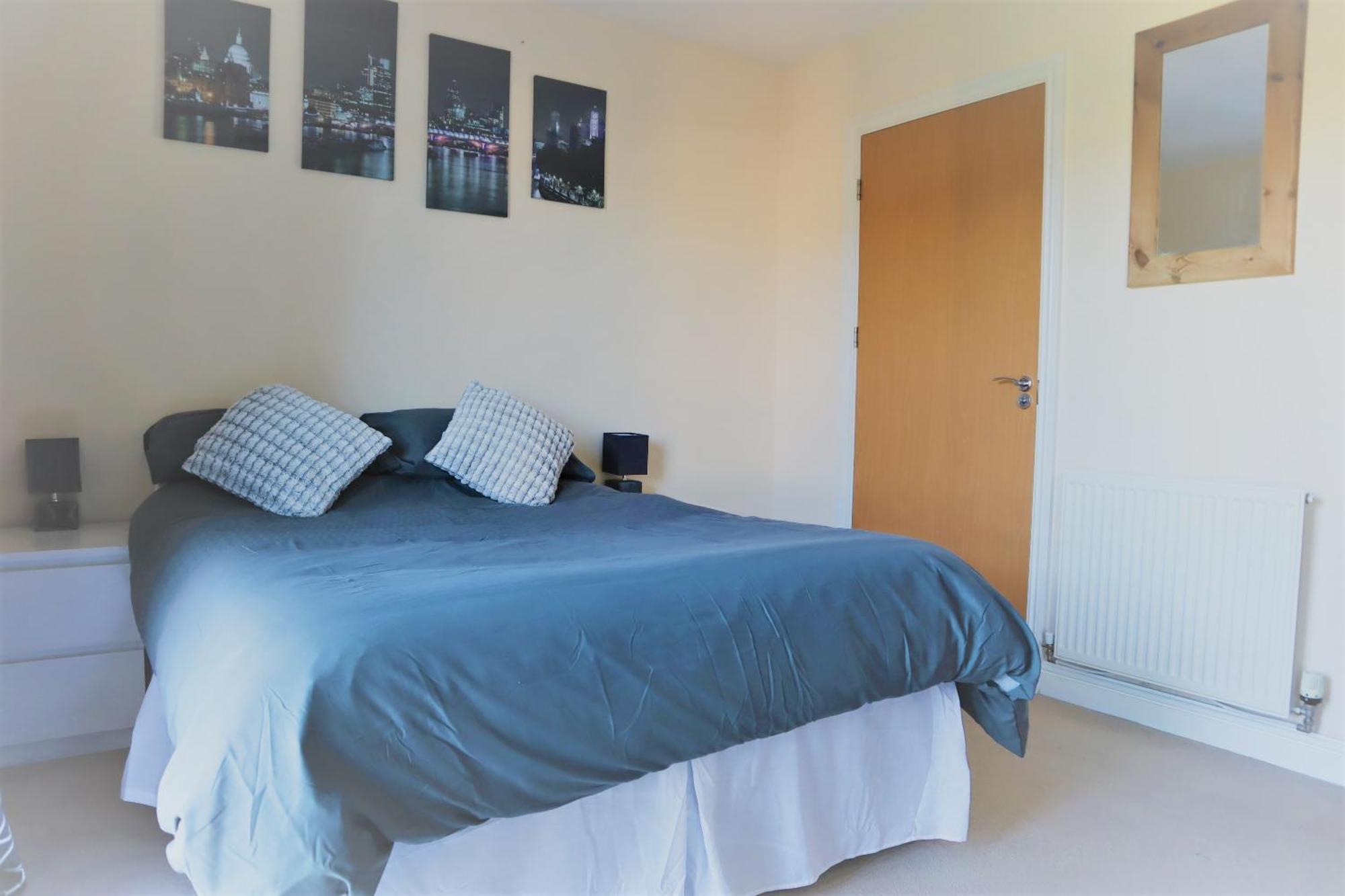 Appartement 2Br Apt In Crawley W Parking - Near Gatwick Extérieur photo